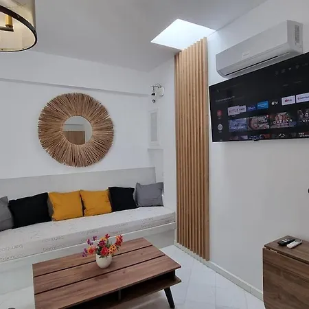 3 Bedrooms House *