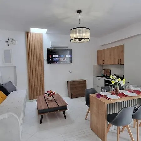 3 Bedrooms House